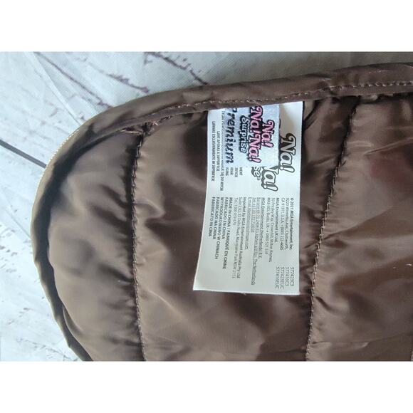 Na Na Na Surprise Doll Sleeping Bag - Picture 2 of 9